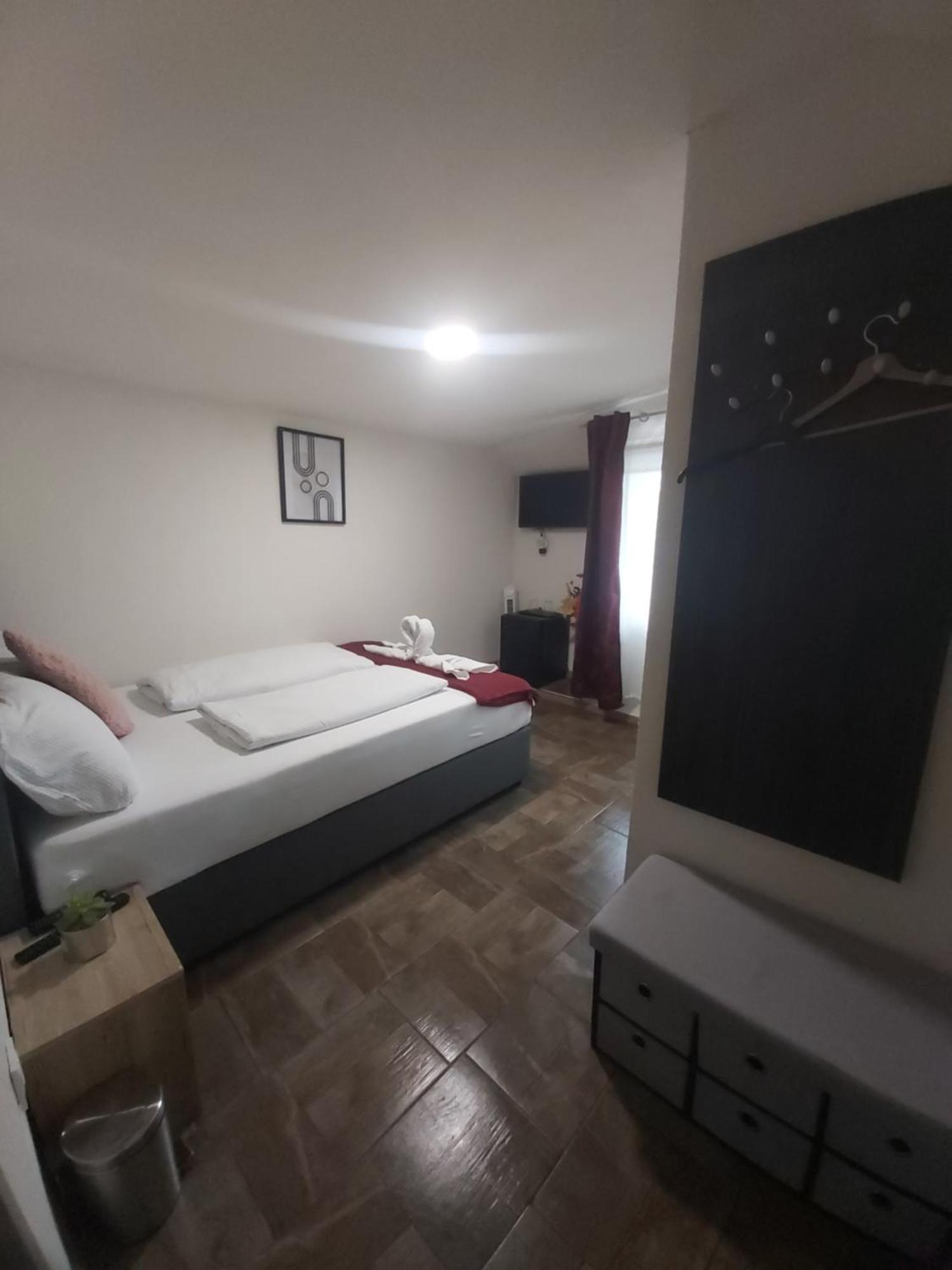 Panda Rooms Maribor Exterior foto